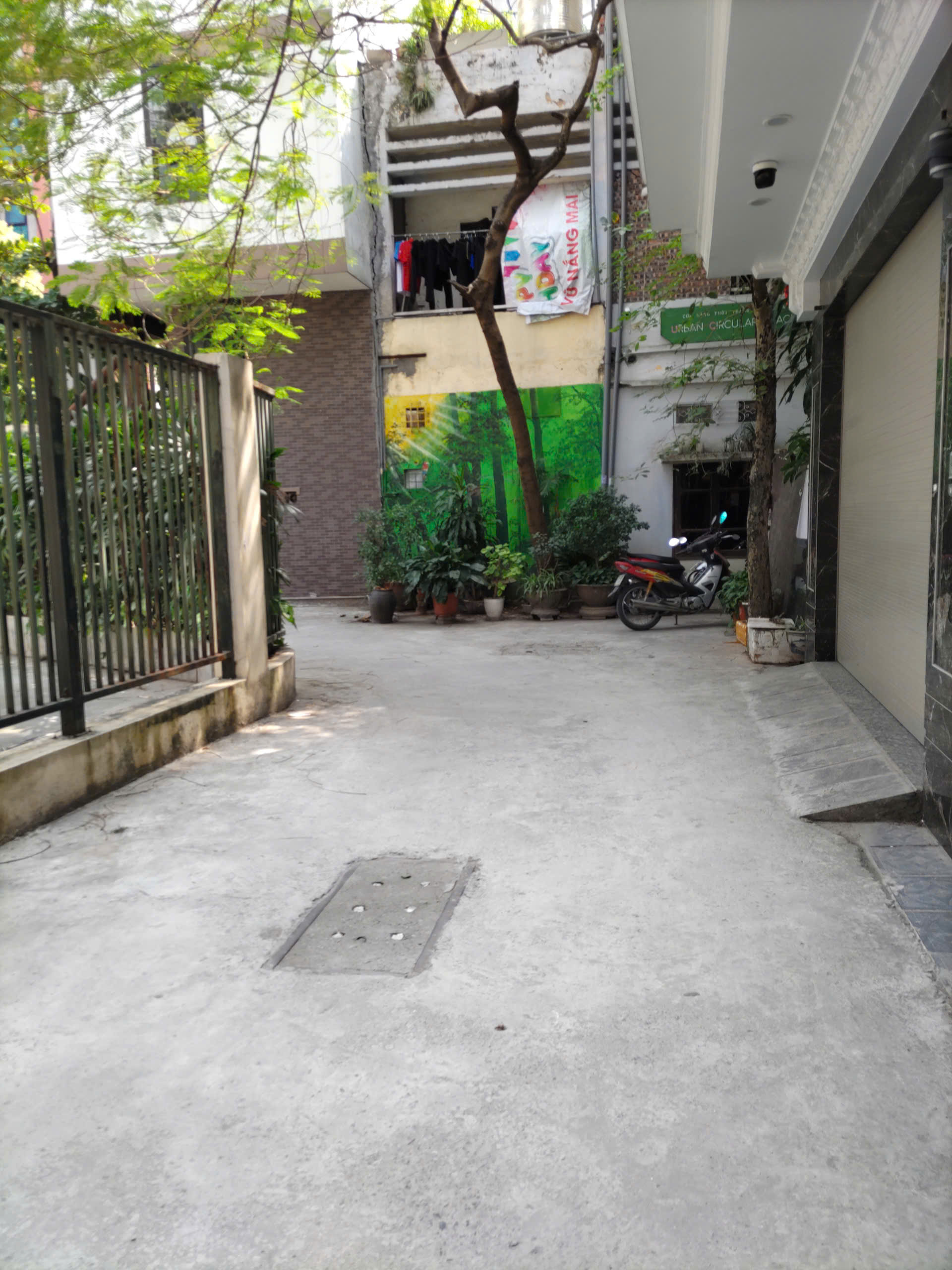 Đăng tin giúp hàng xóm: Căn hộ tập thể ngõ 6 Tôn Thất Tùng, 100 m2, 3ph ngủ, đủ công năng, nội thất tầm trung chỉ sẵn dùng, trên 3tỷ